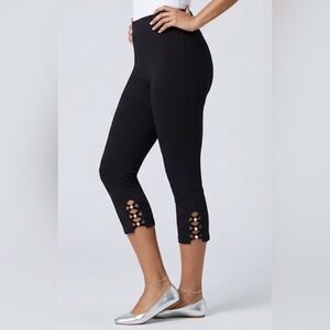 Attyre women’s capris